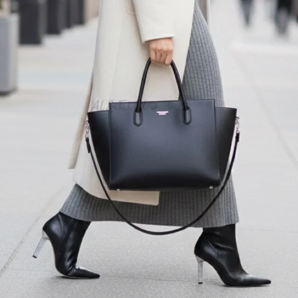 Michael Kors Halle Bootie Leather Black 7M | Crystal Heel | New in Box - Picture 1 of 12